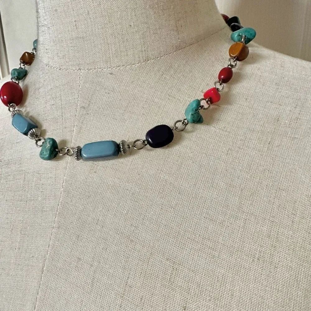 Colorful beaded necklace - Picture 2 of 7